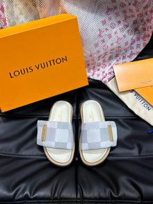 LOUIS VUITTON POOL PILLOW FLAT COMFORT MULE - S049