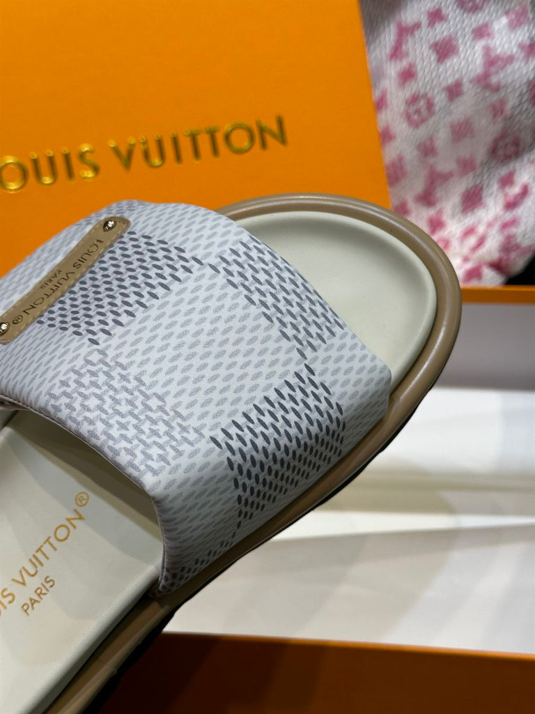 LOUIS VUITTON POOL PILLOW FLAT COMFORT MULE - S049