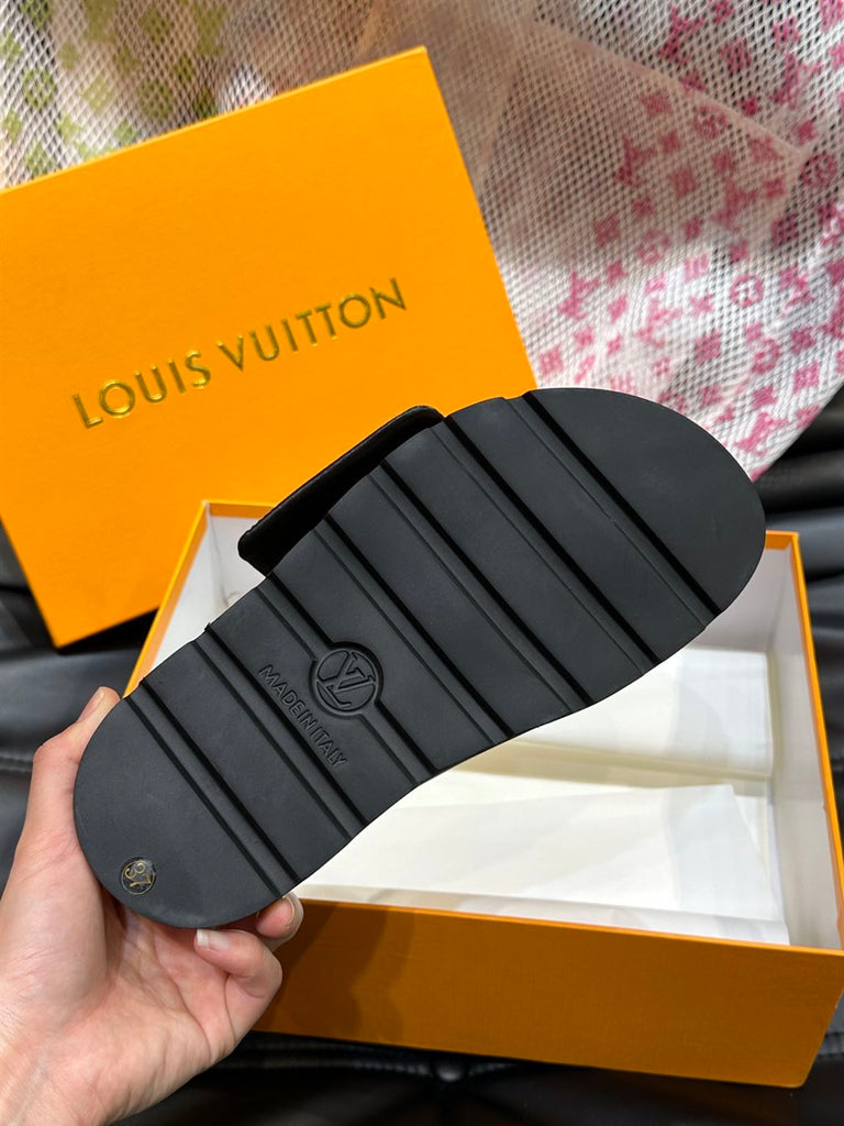 LOUIS VUITTON POOL PILLOW FLAT COMFORT MULE - S050