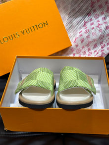 LOUIS VUITTON POOL PILLOW FLAT COMFORT MULE - S051