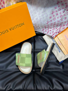 LOUIS VUITTON POOL PILLOW FLAT COMFORT MULE - S051