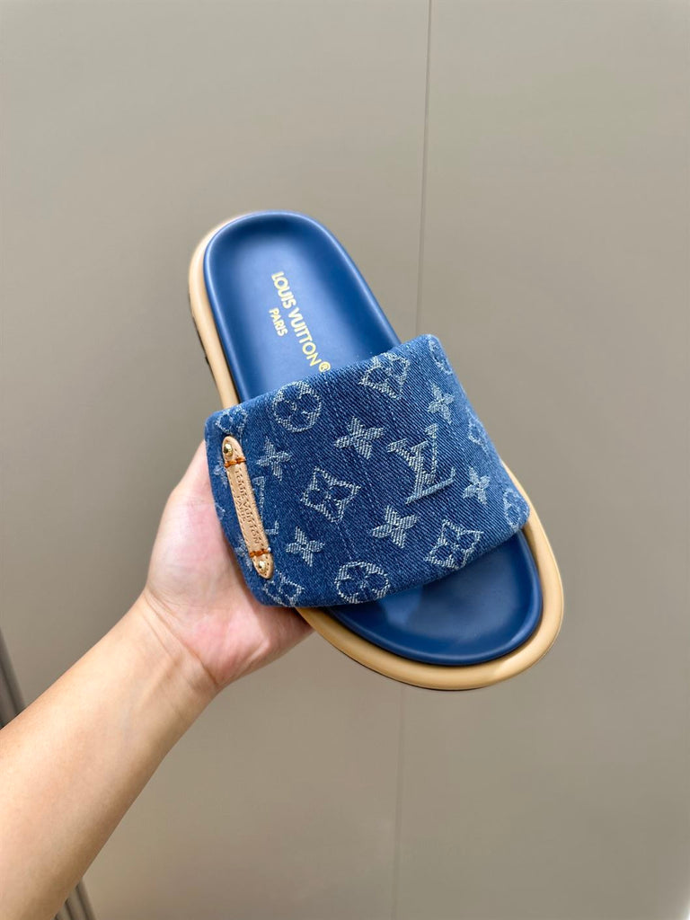 LOUIS VUITTON POOL PILLOW FLAT COMFORT MULE - S056