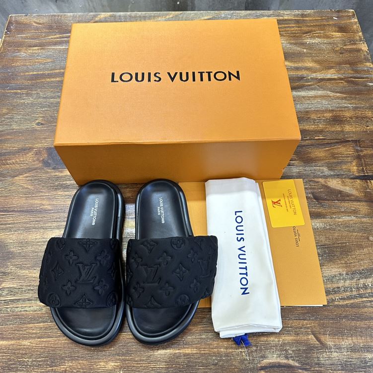 LOUIS VUITTON POOL PILLOW FLAT COMFORT MULE - S105