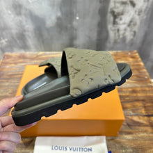 LOUIS VUITTON POOL PILLOW FLAT COMFORT MULE - S106