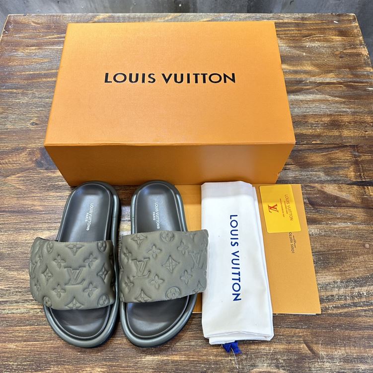 LOUIS VUITTON POOL PILLOW FLAT COMFORT MULE - S106