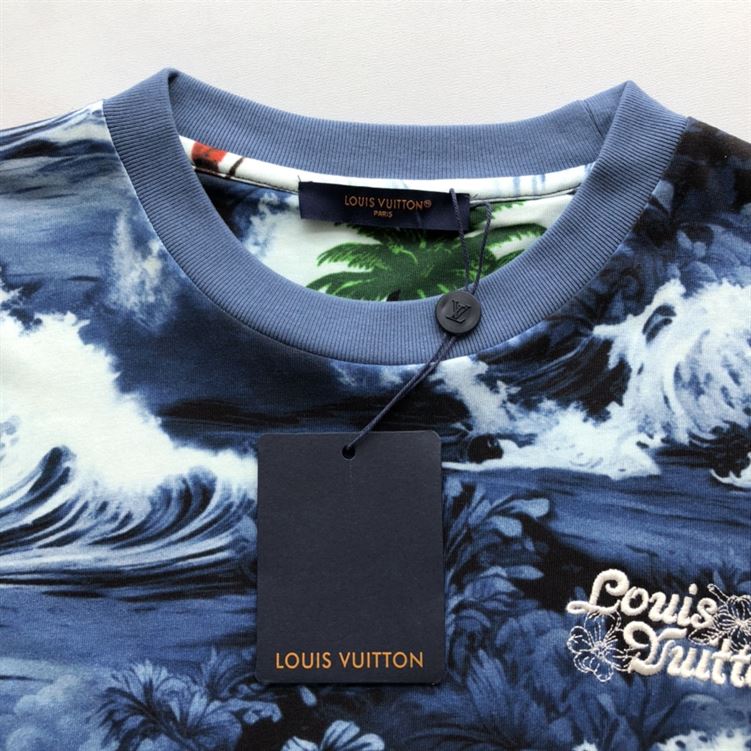 LOUIS VUITTON PRINTED SHORT-SLEEVED COTTON T-SHIRT - V022