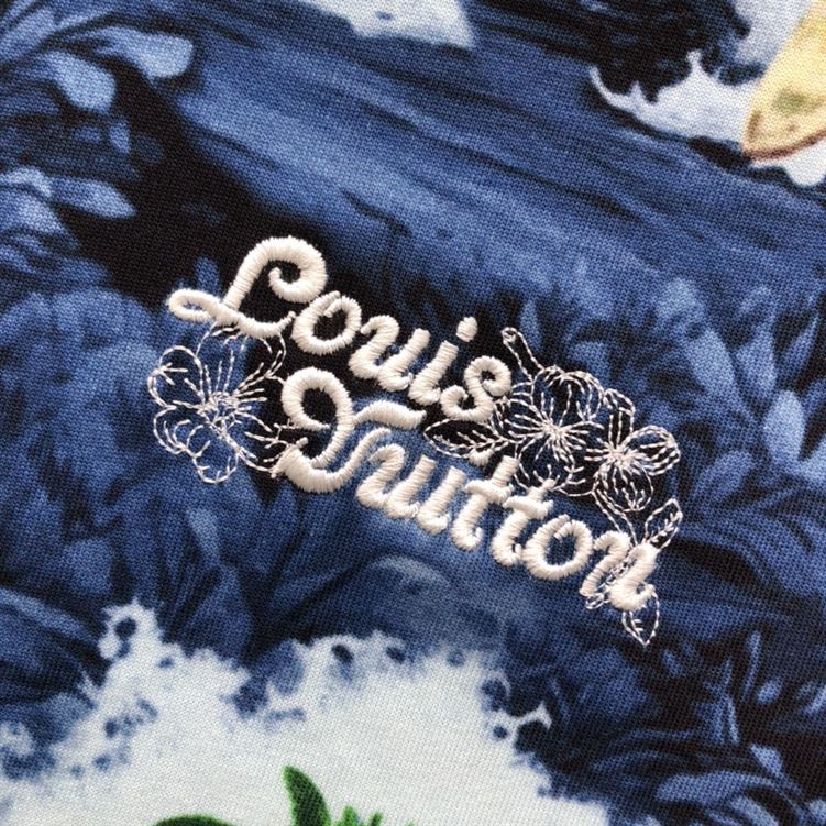 LOUIS VUITTON PRINTED SHORT-SLEEVED COTTON T-SHIRT - V022