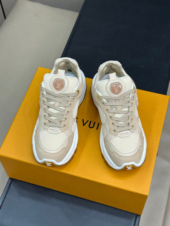 LOUIS VUITTON RUN 55 SNEAKER BEIGE - L112