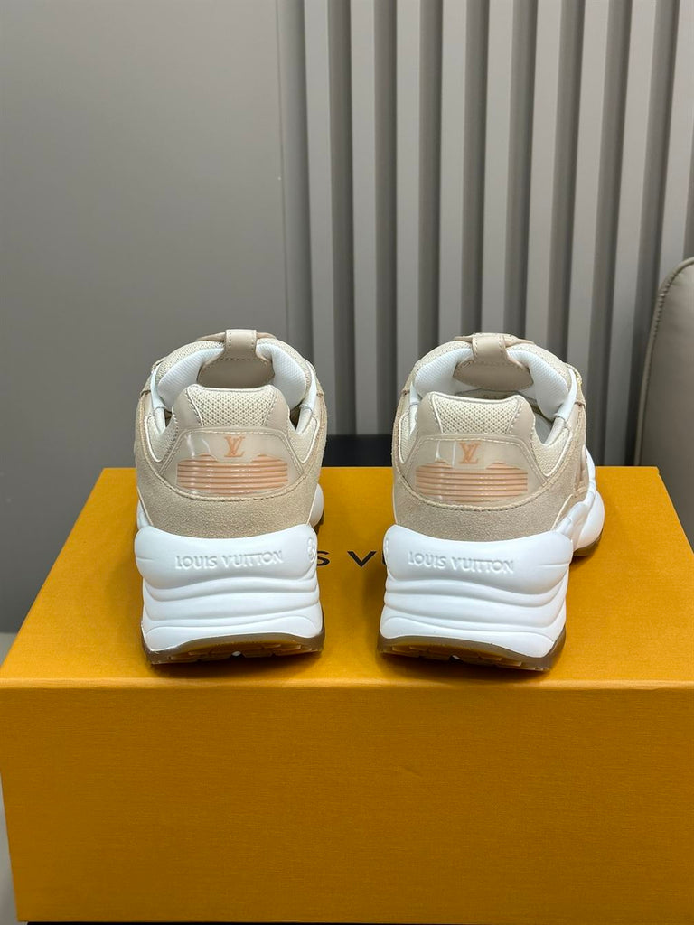 LOUIS VUITTON RUN 55 SNEAKER BEIGE - L112