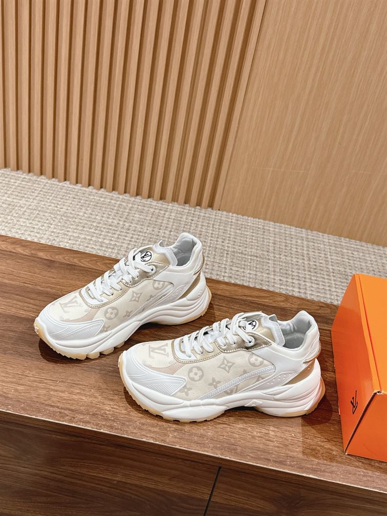 LOUIS VUITTON RUN 55 SNEAKER - L115