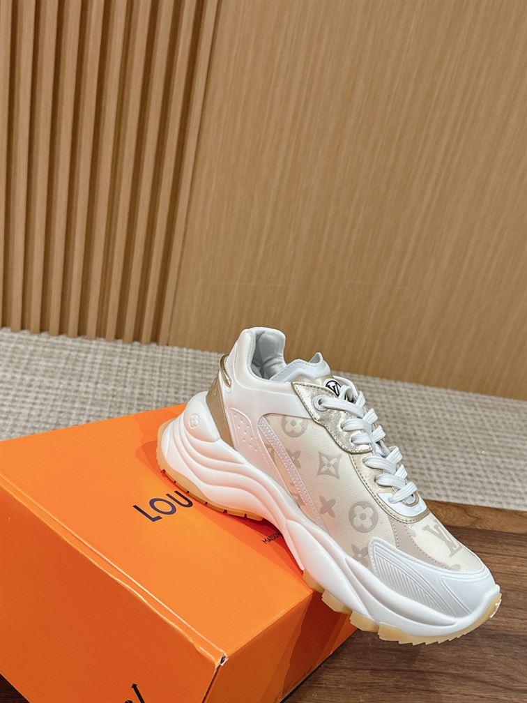 LOUIS VUITTON RUN 55 SNEAKER - L115