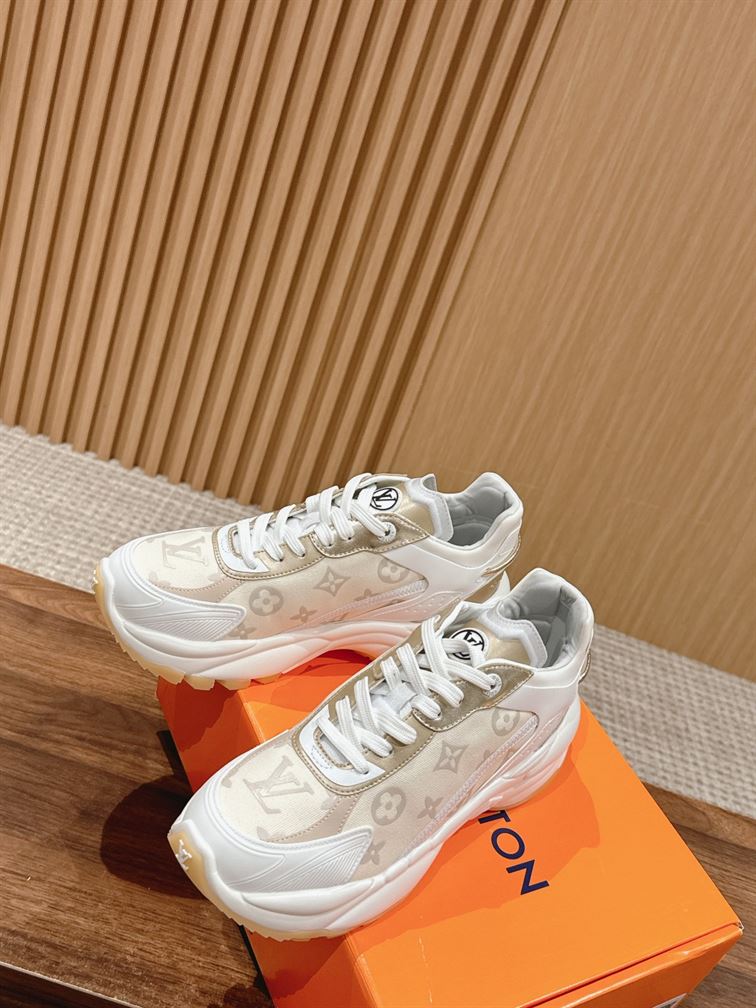 LOUIS VUITTON RUN 55 SNEAKER - L115