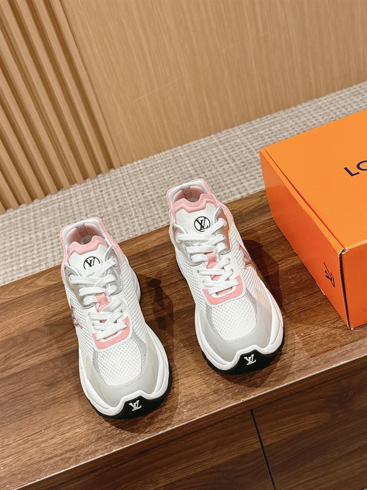 LOUIS VUITTON RUN 55 SNEAKER PINK - L116