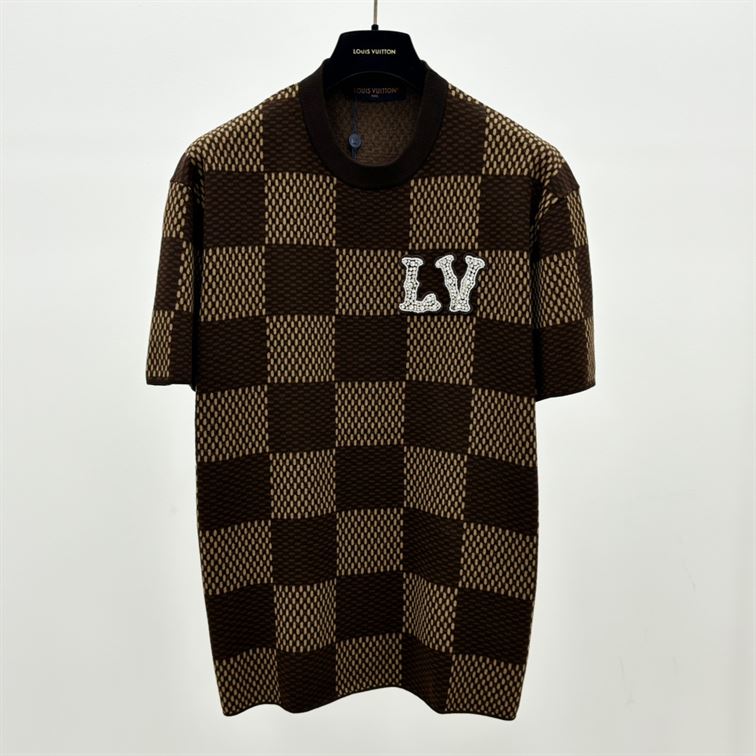 LOUIS VUITTON SHORT-SLEEVED COTTON DAMIER CREWNECK WITH CRYSTAL LV PATCH - V051