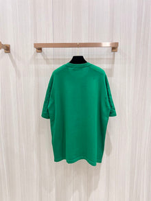 LOUIS VUITTON SHORT-SLEEVED SIGNATURE CREWNECK - V056