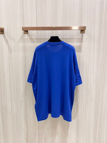 LOUIS VUITTON SHORT-SLEEVED SIGNATURE CREWNECK - V057