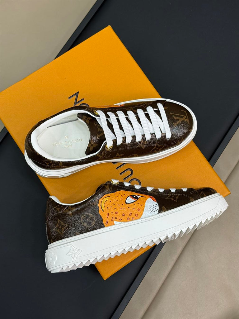 LOUIS VUITTON TIME OUT SNEAKER - L101