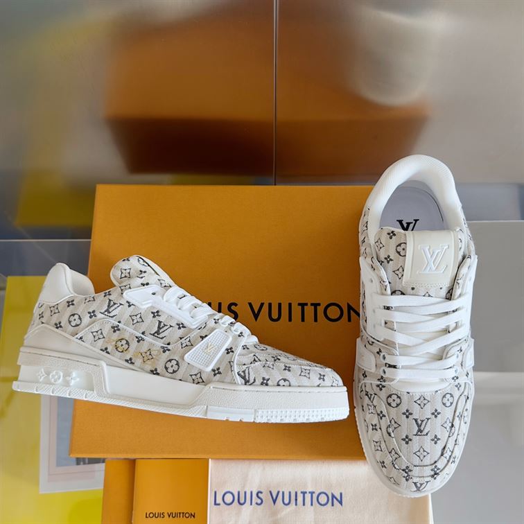 LOUIS VUITTON TRAINER BEIGE STRIPE MONOGRAM SNEAKER - L136