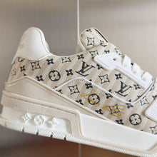 LOUIS VUITTON TRAINER BEIGE STRIPE MONOGRAM SNEAKER - L136