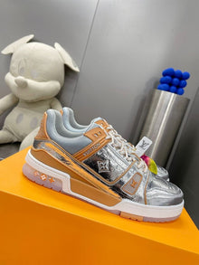 LOUIS VUITTON TRAINER METALLIC BEIGE - L095