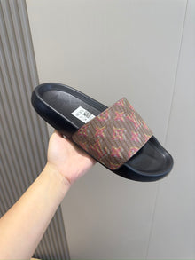 LOUIS VUITTON WATERFRONT MULE - S083