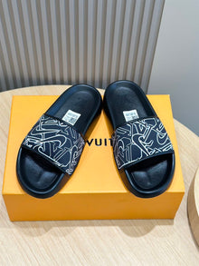 LOUIS VUITTON WATERFRONT MULE - S090