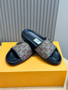 LOUIS VUITTON WATERFRONT MULE - S093