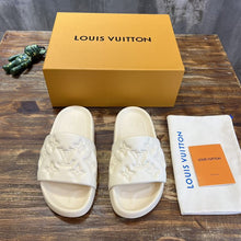 LOUIS VUITTON WATERFRONT MULE - S131