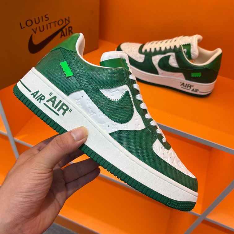 LOUIS VUITTON X NIKE AIR FORCE 1 SNEAKER - L091