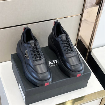 PRADA BLACK LEATHER SNEAKERS - P057