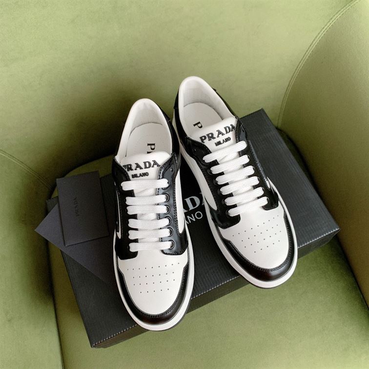 PRADA DISTRICT SNEAKER WHITE BLACK - P026