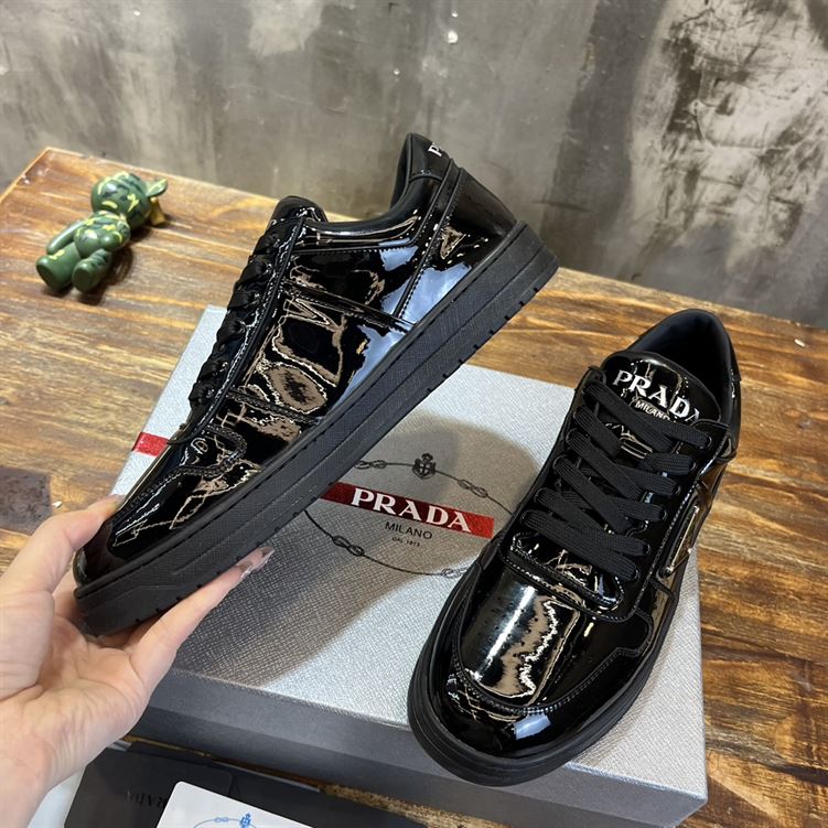 PRADA DOWNTOWN PATENT LEATHER SNEAKERS BLACK - P038