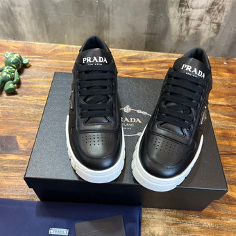 PRADA LOGO PLAQUE LACE UP SNEAKERS - P050