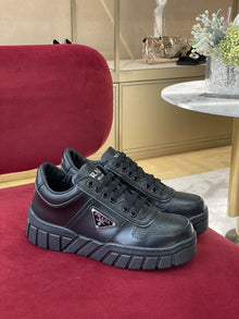 PRADA VOLUMINOUS SNEAKERS BLACK - P059