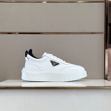 PRADA WHITE LEATHER SNEAKERS - P058