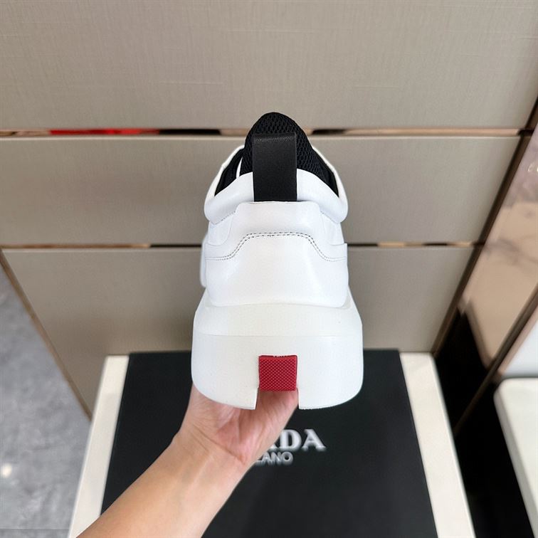 PRADA WHITE LEATHER SNEAKERS - P058