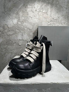 RICK OWENS JUMBO LACE BOZO TRACTOR BOOTS - DY022