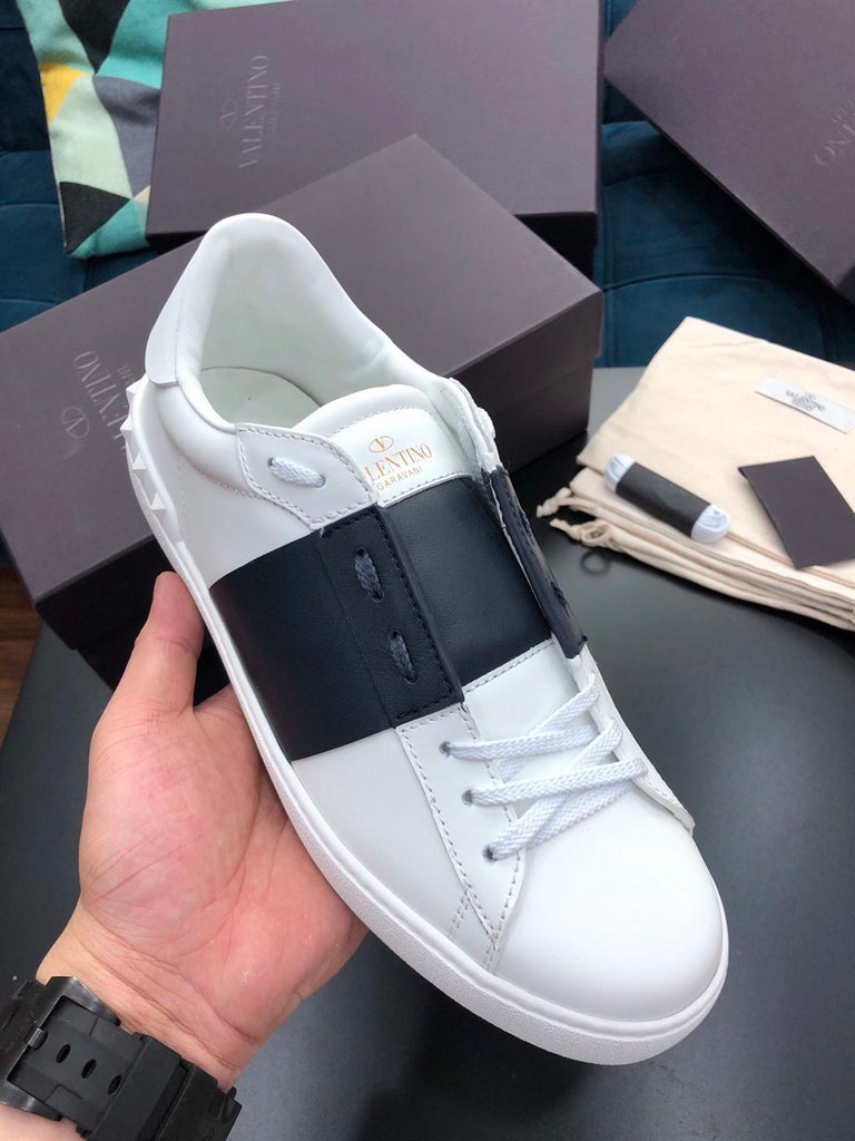 VALENTINO CALFSKIN OPEN SNEAKER - TM034