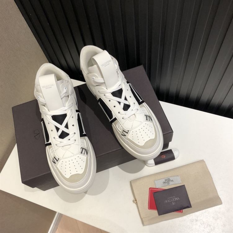 VALENTINO MID-TOP CALFSKIN VL7N SNEAKER WITH BANDS - TM035