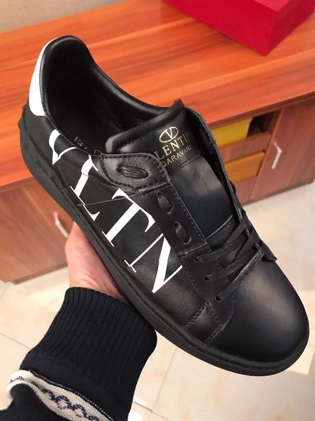 VALENTINO OPEN SNEAKER WITH VLTN PRINT - TM032