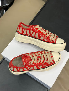 VALENTINO TOILE ICONOGRAPHE TOTALOOP LOW-TOP SNEAKER - TM020