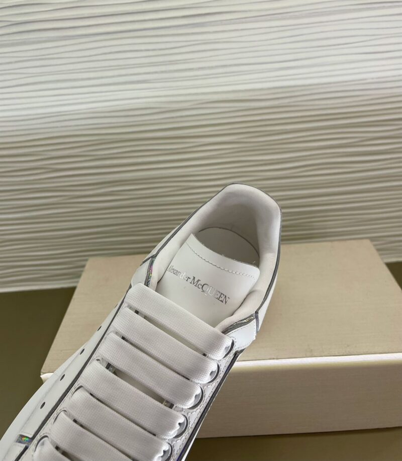 ALEXANDER MCQUEEN OVERSIZED SNEAKER - M007