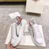 ALEXANDER MCQUEEN OVERSIZED SNEAKER - M016