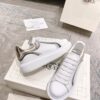 ALEXANDER MCQUEEN OVERSIZED SNEAKER - M017