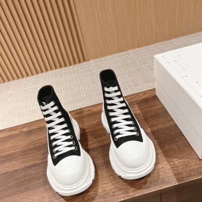 ALEXANDER MCQUEEN TREAD SLICK HIGH-TOP SNEAKER - M037