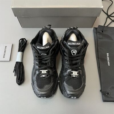 BALENCIAGA RUNNER SNEAKER BLACK - B061