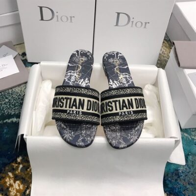 CHRISTIAN DIOR DWAY SLIDE - D033