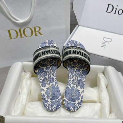 CHRISTIAN DIOR DWAY SLIDE - D037