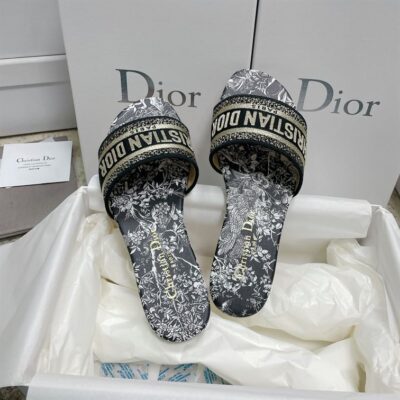 CHRISTIAN DIOR DWAY SLIDE - D044