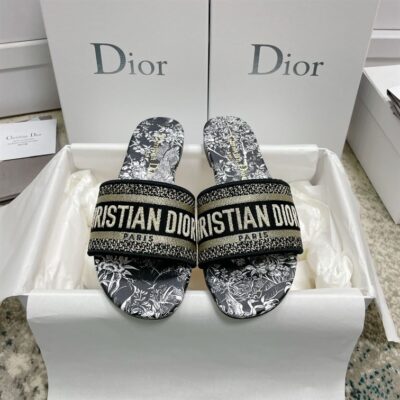 CHRISTIAN DIOR DWAY SLIDE - D044